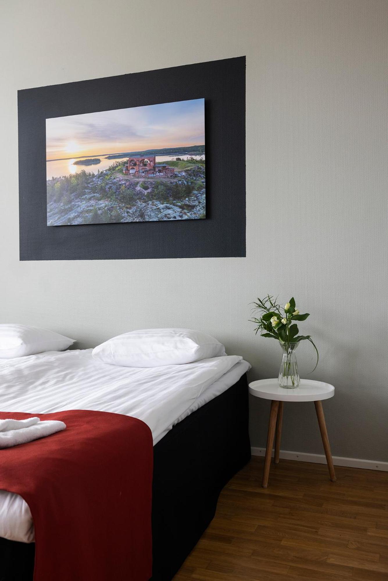 Strandnaes Hotell مارييهامن الغرفة الصورة